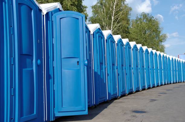 Best Restroom trailer rental cost  in Baldwin City, KS